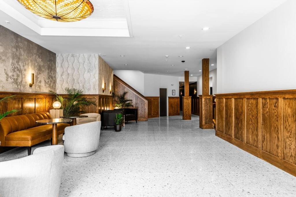 The Phenix Historic Dtwn Hotel, King Bed, Pickering Square View, Room # 301 Bangor Exterior foto
